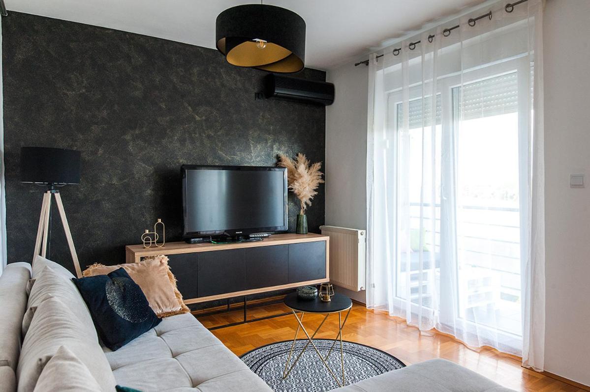 Arena Apartment
