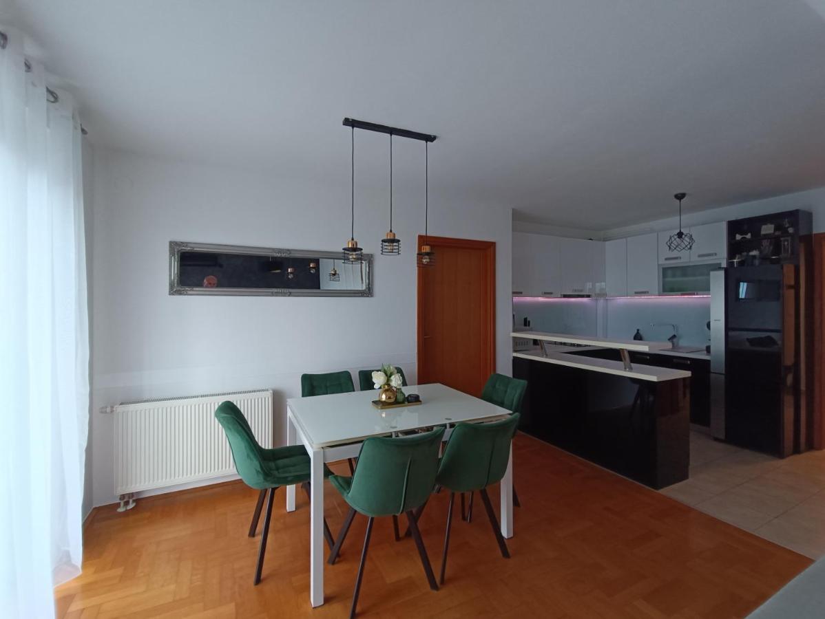Apartment Arena