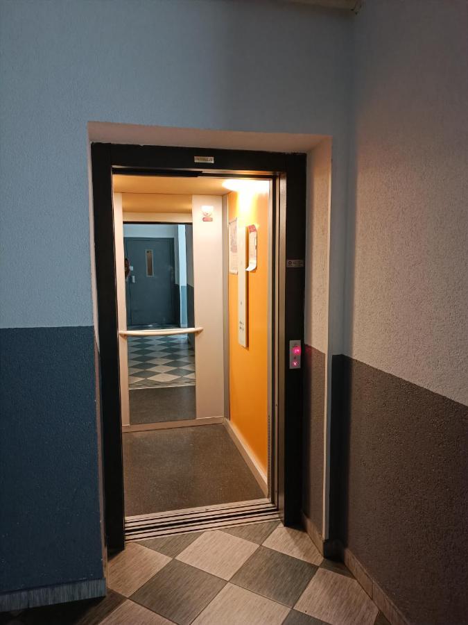 Arena Apartment